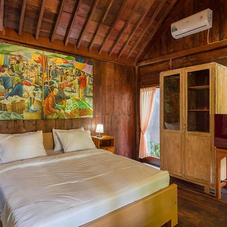 Tahlia'S Villa Sorongjukung Bagian luar foto