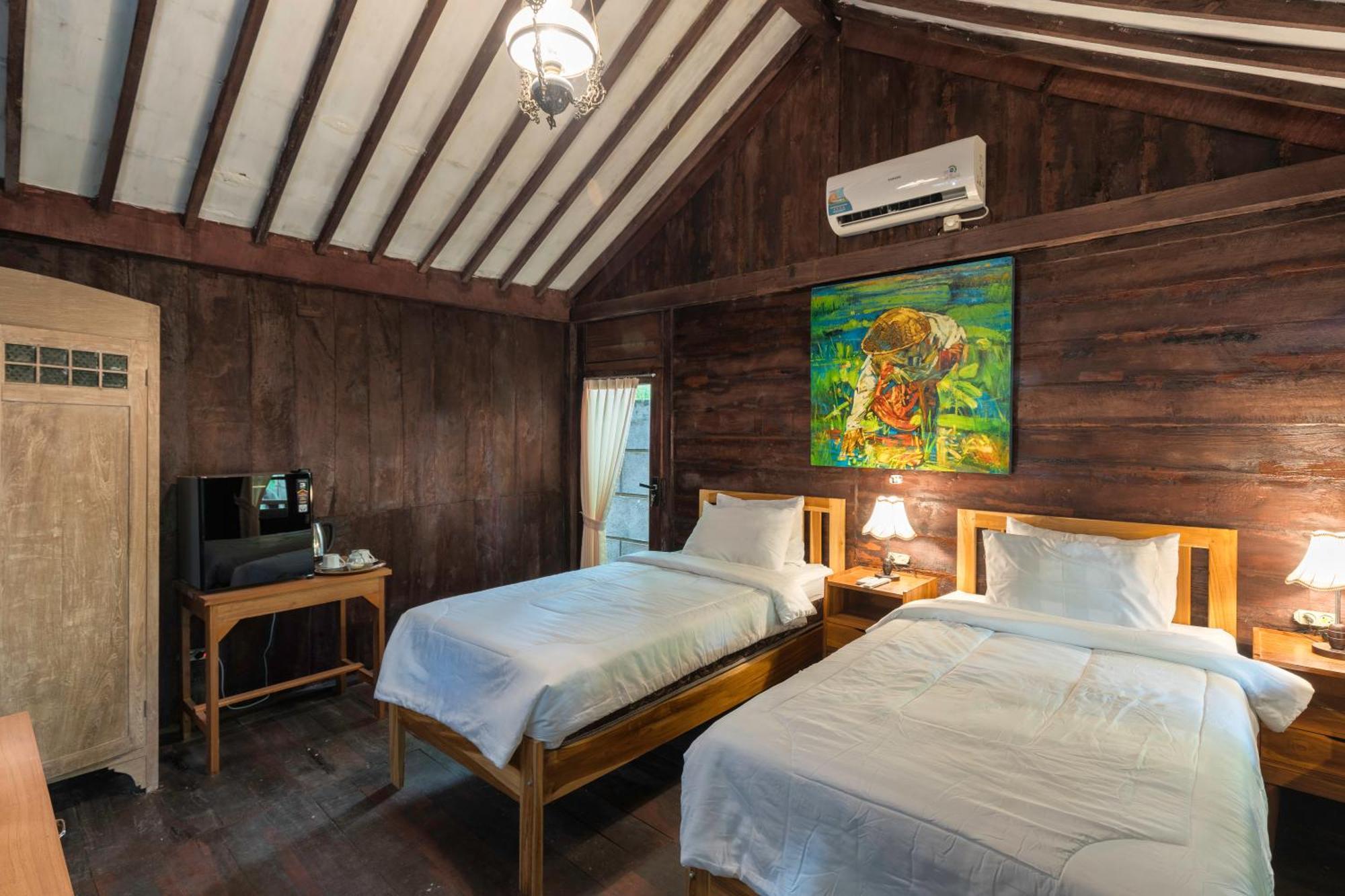 Tahlia'S Villa Sorongjukung Bagian luar foto