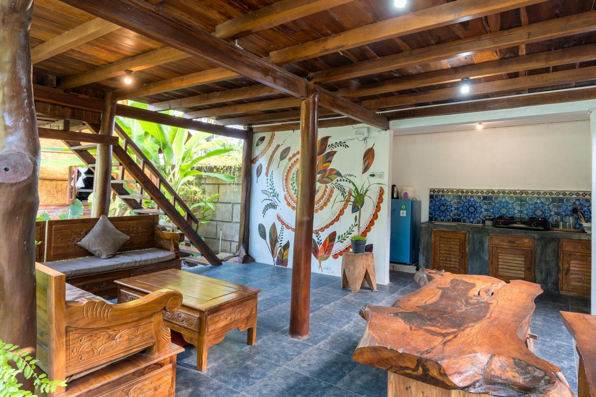 Tahlia'S Villa Sorongjukung Bagian luar foto