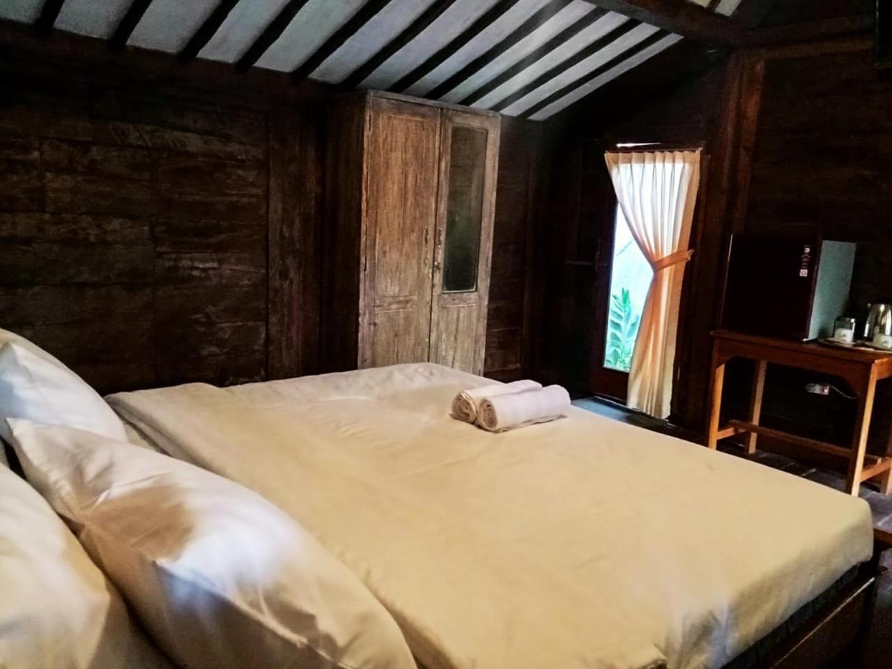 Tahlia'S Villa Sorongjukung Bagian luar foto